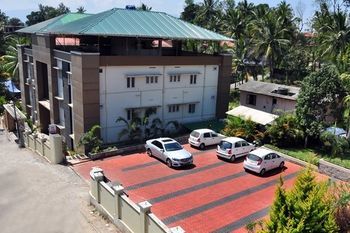 Wayanad Cliff Hotel Kalpetta Exterior foto