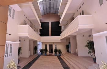 Wayanad Cliff Hotel Kalpetta Exterior foto