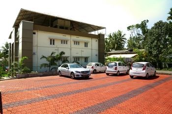 Wayanad Cliff Hotel Kalpetta Exterior foto